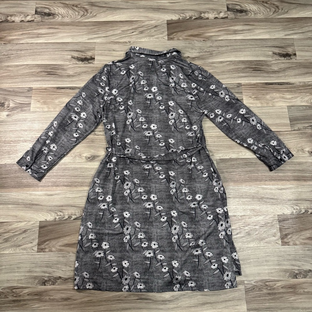 LuLaRoe Ellie Button Shirt Dress in Gray Floral Print Size Extra Large - Picture 6 of 6